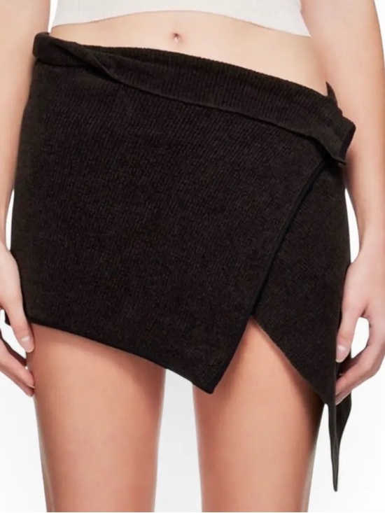 Jacquemus Dresses & Skirts - Jacquemus Bagnu Black Asymmetric Mini Skirt